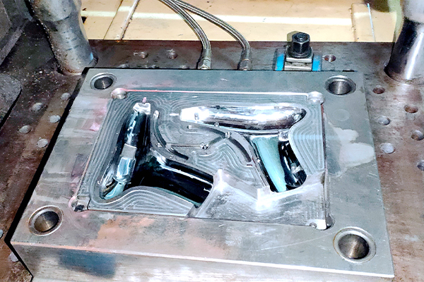 plastic injection mold