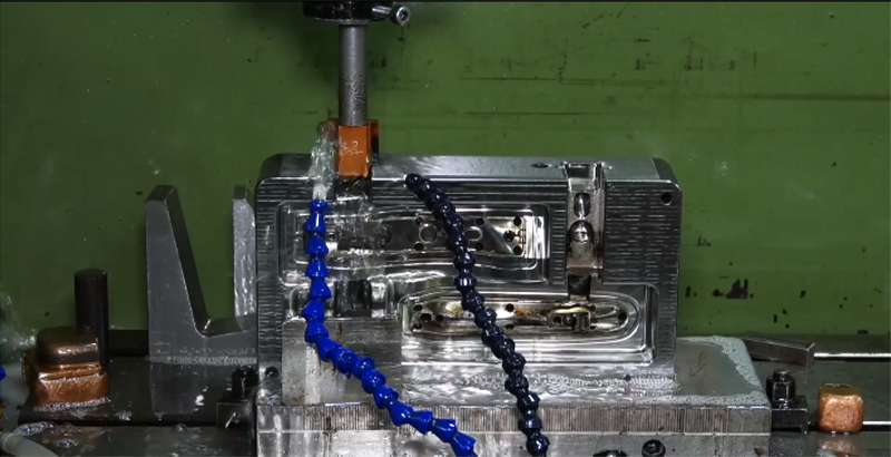 plastic injection molding processing