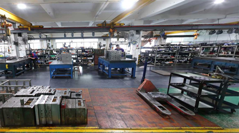Plastic Injection Mold
